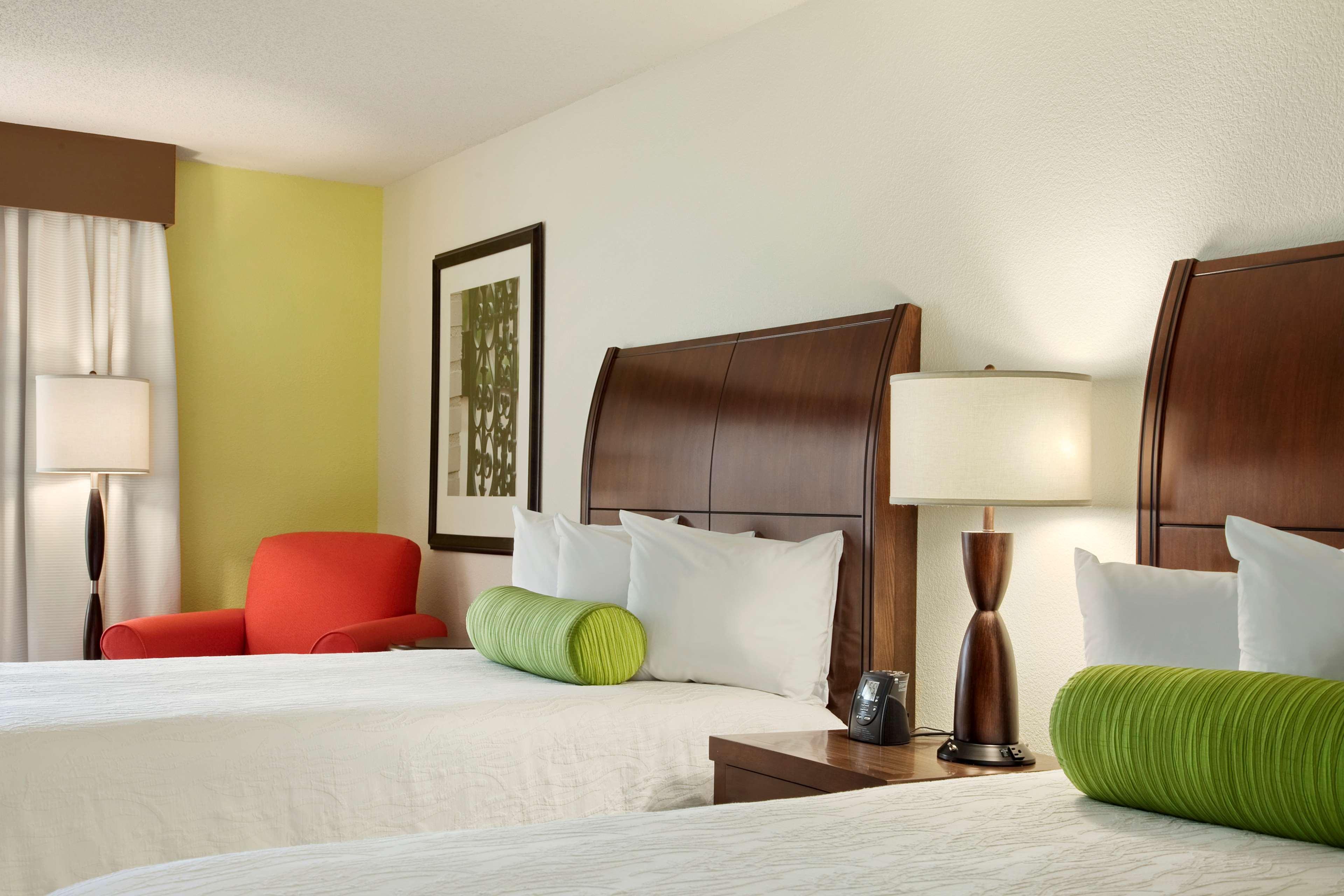 Hilton Garden Inn Hoffman Estates Exterior photo