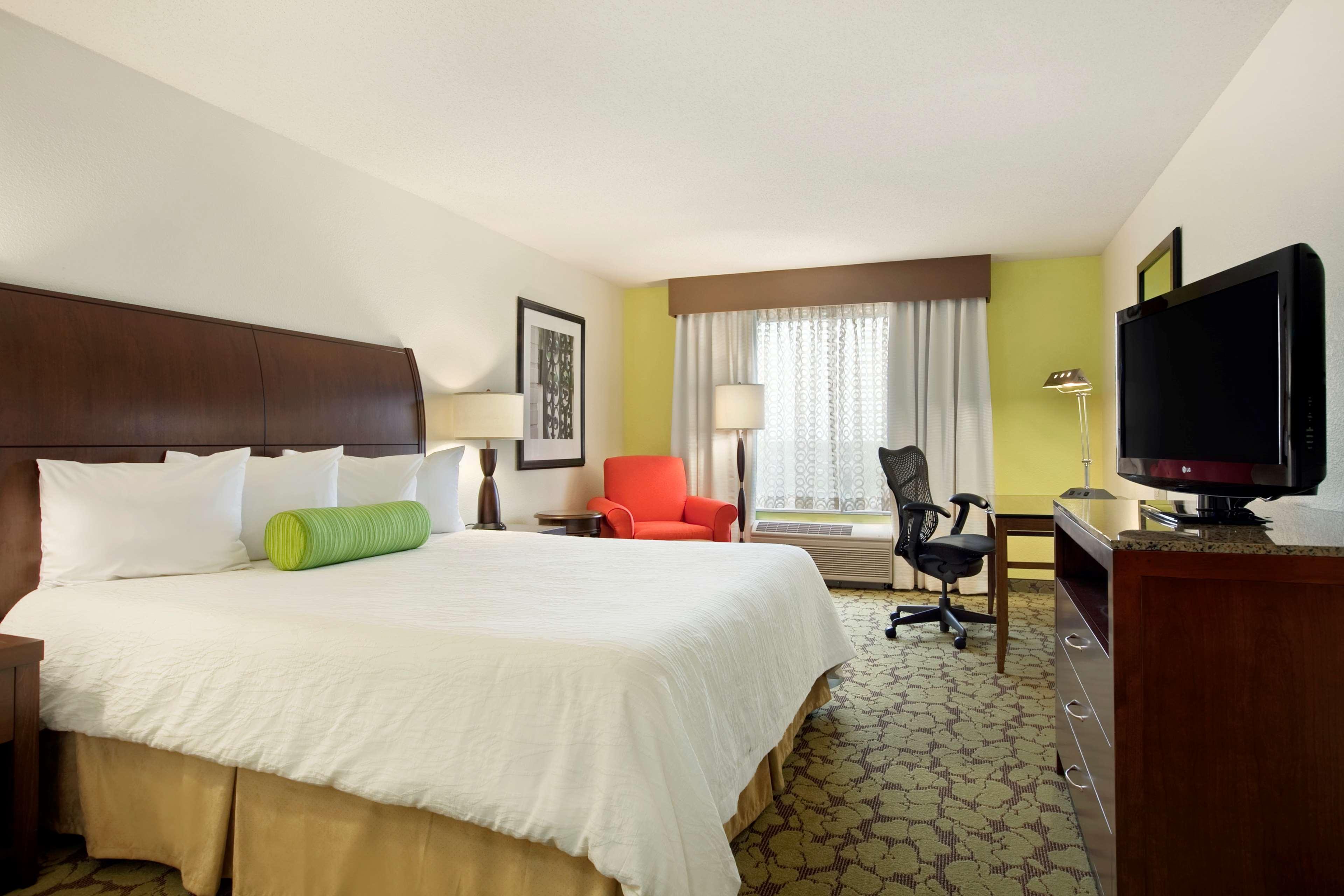 Hilton Garden Inn Hoffman Estates Exterior photo