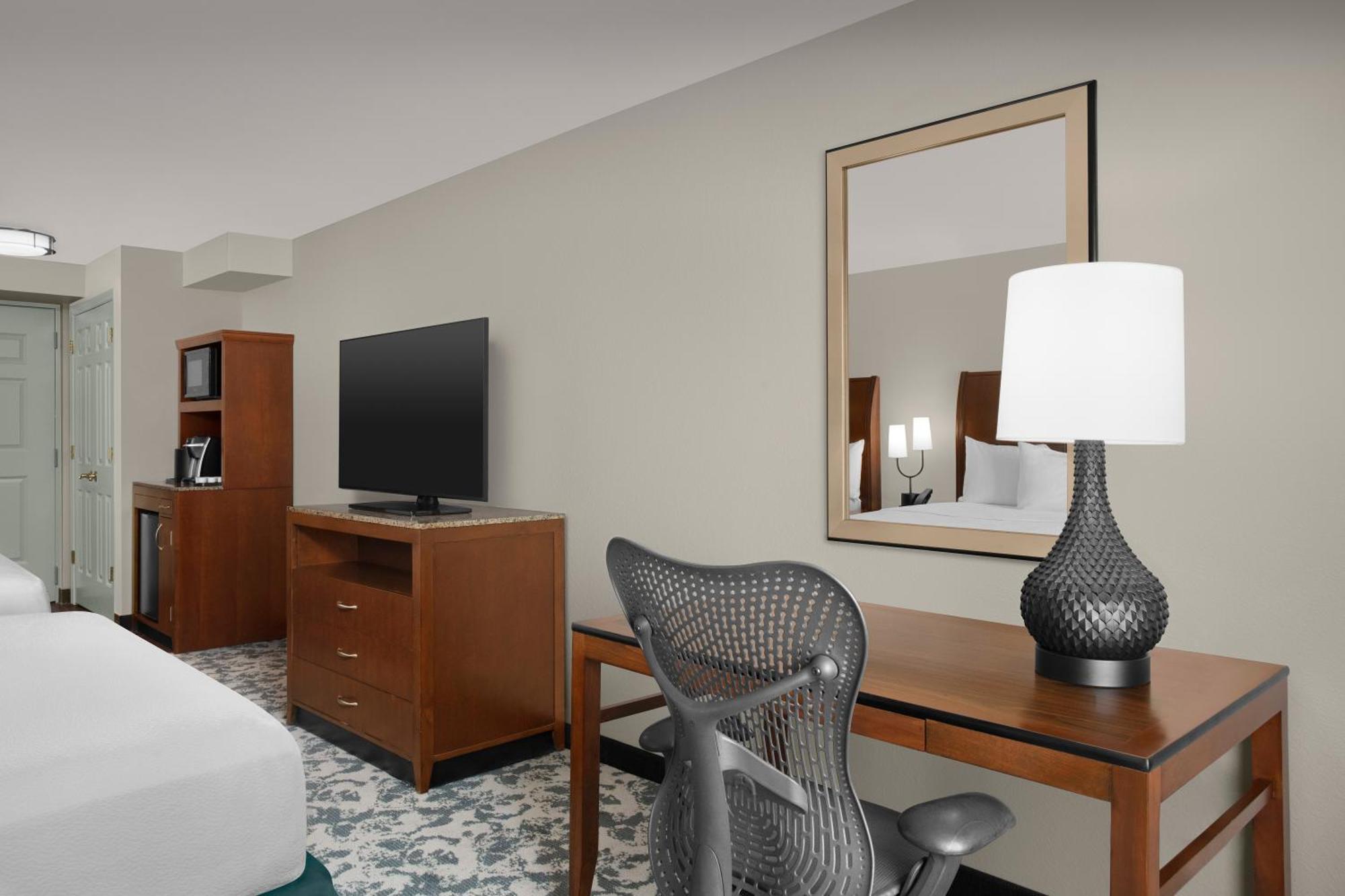 Hilton Garden Inn Hoffman Estates Exterior photo