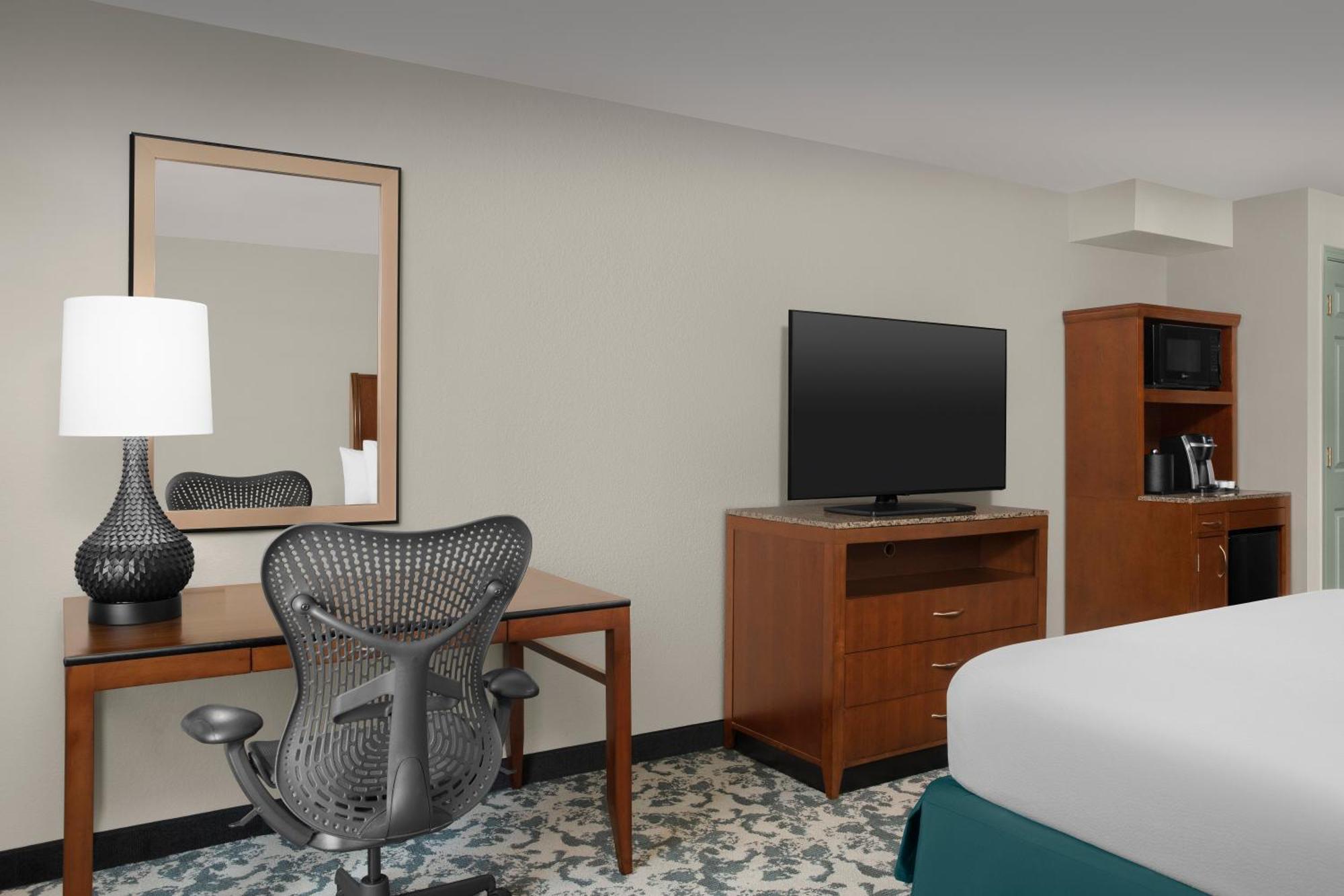 Hilton Garden Inn Hoffman Estates Exterior photo